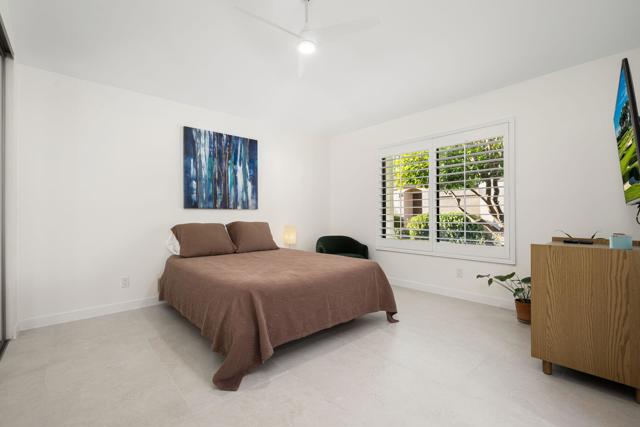 54808 Inverness Way, La Quinta CA: https://media.crmls.org/mediaz/13b96482-0e94-49d5-bce2-3c1a42d50b6b.jpg