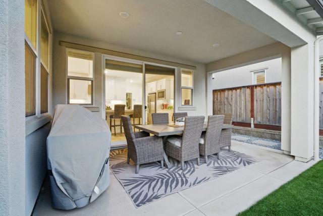 7081 Kirigin Way, Gilroy CA: https://media.crmls.org/mediaz/13b97032-5f75-4407-9808-1aa0d55e5cb7.jpg
