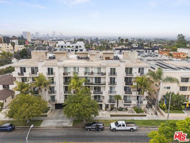 1450 S Beverly Drive, Los Angeles CA: https://media.crmls.org/mediaz/13b97378-6d1c-4cf5-a62e-3fee872e6a76.jpg