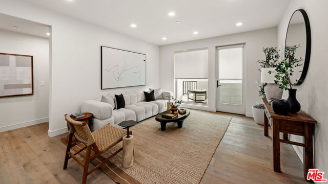 505 S Barrington Avenue, Los Angeles, CA 90049