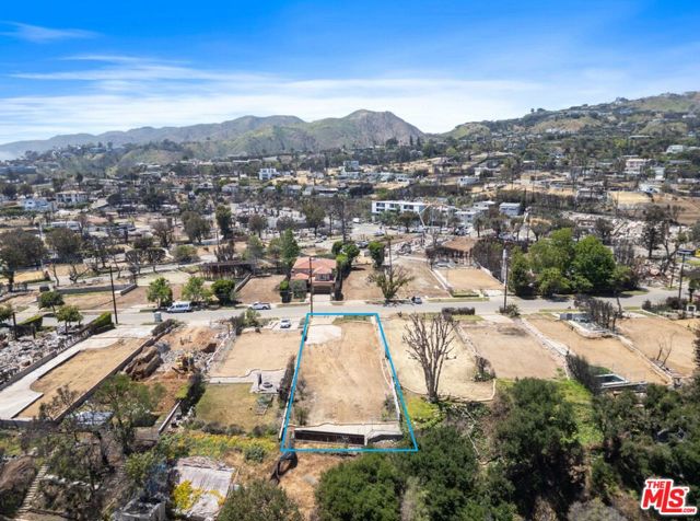 640 North Las Casas Avenue photo 3