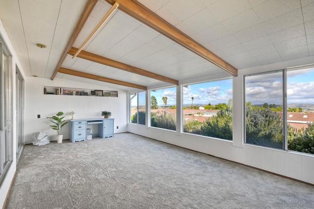 3660 Vista Campana N, Oceanside CA: https://media.crmls.org/mediaz/13b9a028-2ece-4d41-853b-9edd4f7a27a2.jpg