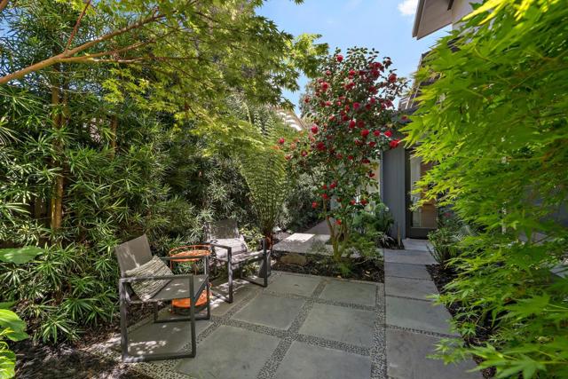 1101 Hamilton Avenue, Palo Alto CA: https://media.crmls.org/mediaz/13b9c3db-ff7d-4ddd-be9f-832c025ed43c.jpg