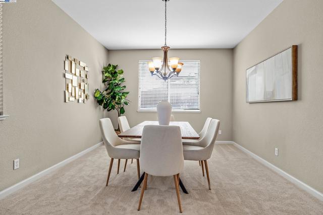 703 Seminole Ct, Discovery Bay CA: https://media.crmls.org/mediaz/13bb6b14-755d-4fc0-ad0e-c0084122454b.jpg
