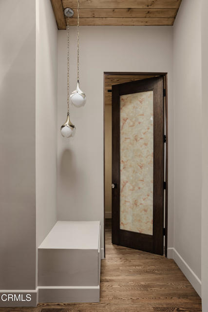 Detail Gallery Image 18 of 44 For 12406 La Maida St, Los Angeles,  CA 91607 - 3 Beds | 2 Baths