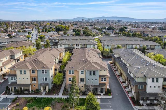 767 Modern Ice Drive, San Jose CA: https://media.crmls.org/mediaz/13bc4a5c-2a01-49aa-a551-1789b53c03d9.jpg