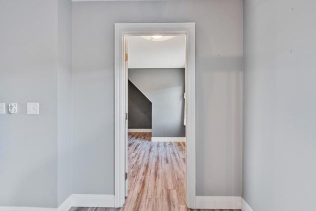 6840 Southside Road, Hollister CA: https://media.crmls.org/mediaz/13bce9df-5811-4814-8165-2963d5fe543a.jpg