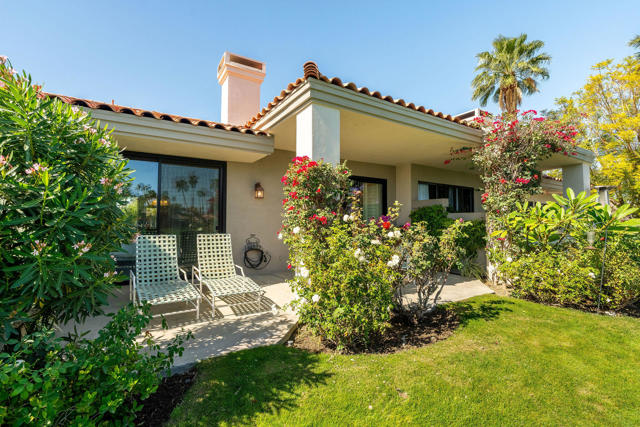 54396 Shoal Creek, La Quinta CA: https://media.crmls.org/mediaz/13bd493b-4617-4f75-9710-b09ad350bcdd.jpg