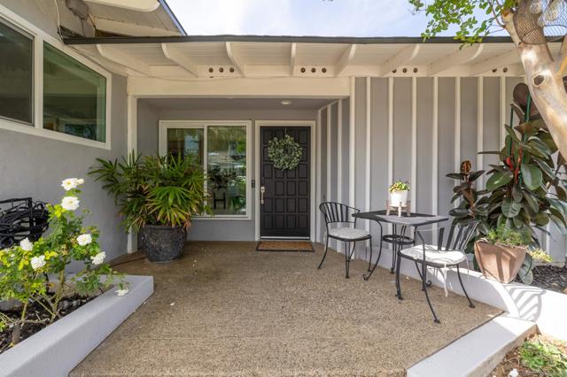 3859 Mount Rubidoux Drive, Riverside CA: https://media.crmls.org/mediaz/13be4163-65de-49d3-9058-646e05d59114.jpg