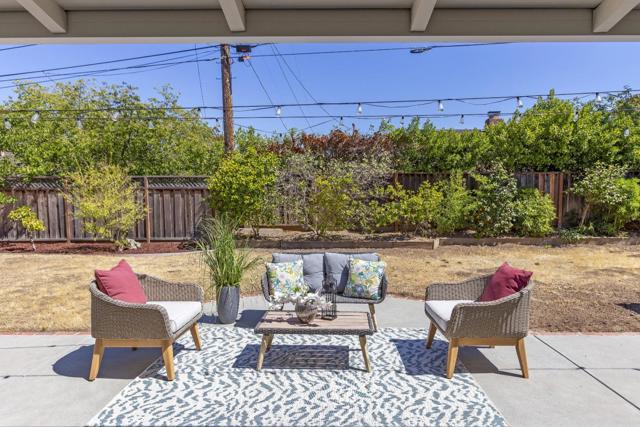 19866 BUCKHAVEN Lane, Saratoga CA: https://media.crmls.org/mediaz/13be6f07-808c-4ab3-af5e-675b105b7a82.jpg