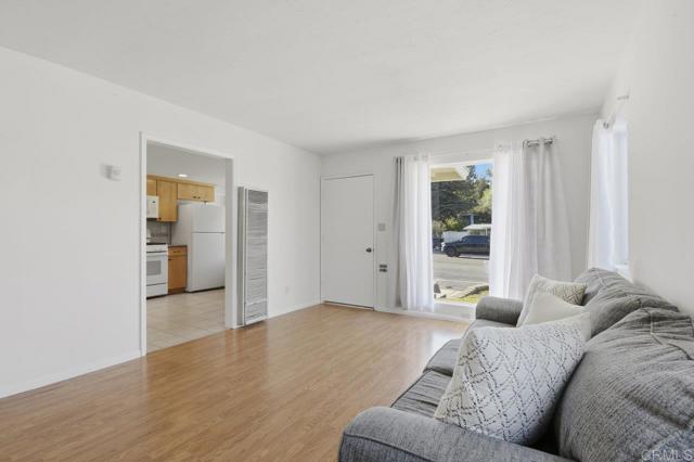 Detail Gallery Image 6 of 28 For 5566 Streamview, San Diego,  CA 92105 - 4 Beds | 1 Baths