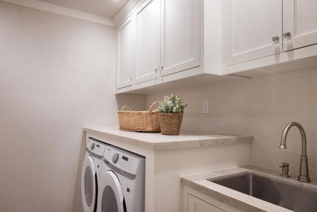 0 Mission 4 NE of 10th Avenue, Carmel CA: https://media.crmls.org/mediaz/13c01bbc-5e45-4114-b4c7-93d9cac3c769.jpg