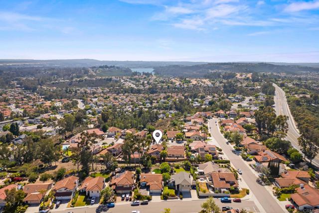 10965 Elderwood Ct, Scripps Miramar CA: https://media.crmls.org/mediaz/13c0683f-a119-4c1c-9574-91edb4332bd8.jpg