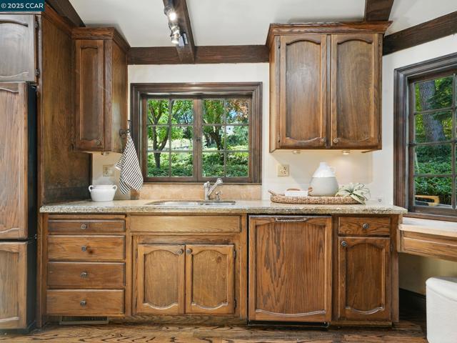 66 Ambleside Court, Danville CA: https://media.crmls.org/mediaz/13c08fee-a215-4869-a258-942a789eac03.jpg