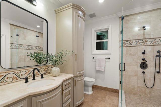 1750 Vista Del Sur, Gilroy CA: https://media.crmls.org/mediaz/13c0cc52-7b6a-4182-b81a-e8fbb6c892af.jpg