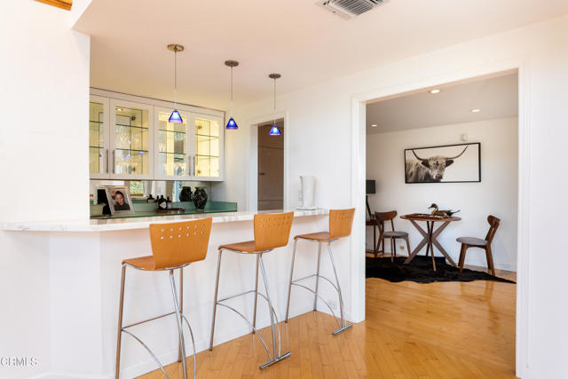 Detail Gallery Image 21 of 36 For 363 Patrician Way, Pasadena,  CA 91105 - 3 Beds | 3/1 Baths