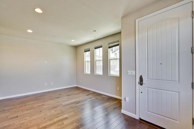867 Maple Place, East Palo Alto CA: https://media.crmls.org/mediaz/13c17c24-7f36-41b0-a886-532ca6e73816.jpg