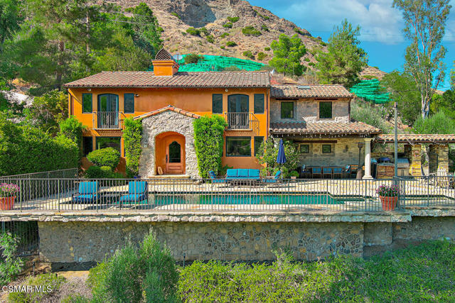 31145 Lobo Vista Road, Agoura Hills CA: https://media.crmls.org/mediaz/13c1d29b-6fb9-4f67-b743-fab042144358.jpg
