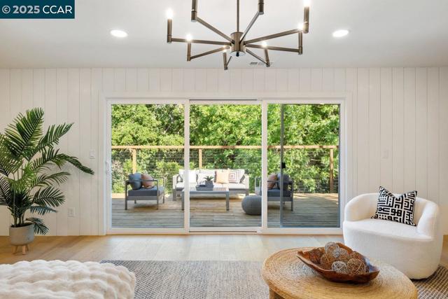 374 James Bowie Ct, Alamo CA: https://media.crmls.org/mediaz/13c20f4f-05b8-4973-9cea-e67b74ded251.jpg