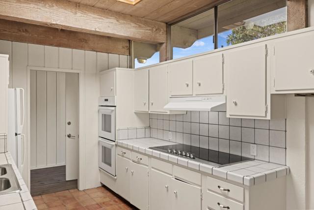 233 Vista Verde, Carmel Valley CA: https://media.crmls.org/mediaz/13c27737-c300-46bf-b897-a04d84b384b3.jpg