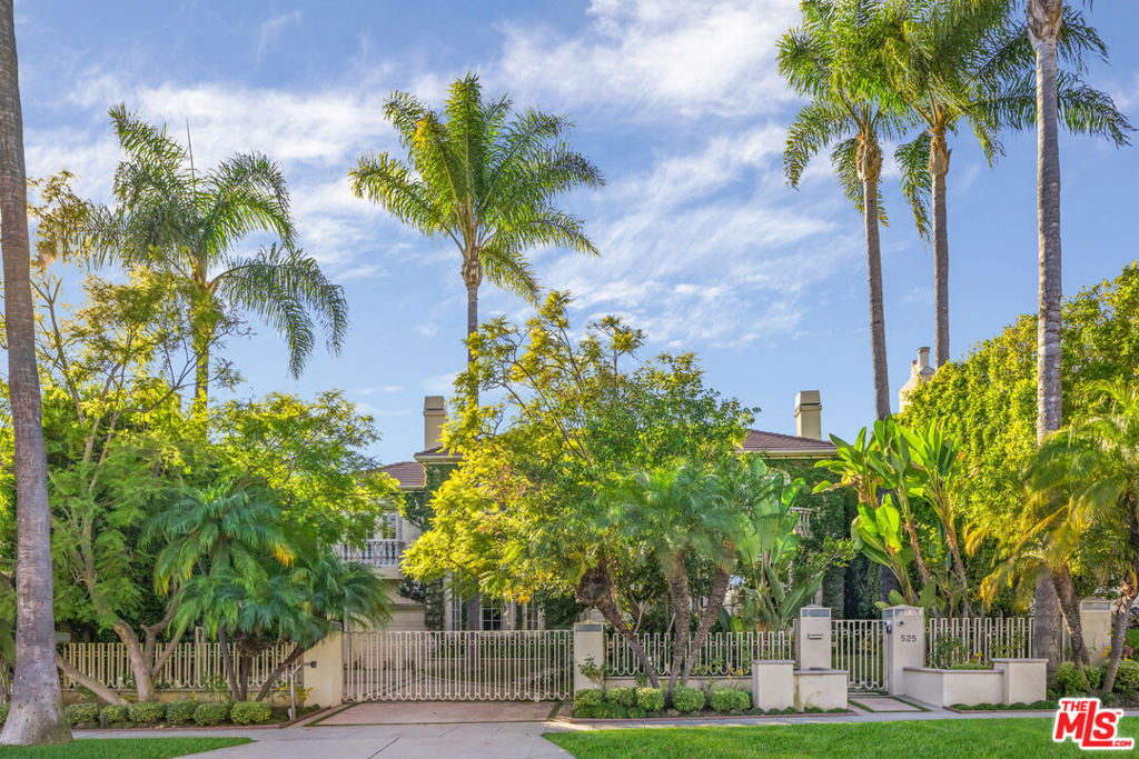 525 N Hillcrest Road, Beverly Hills, CA 90210