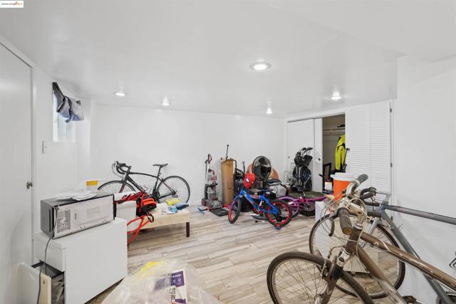 120 Sunset Ave, Vallejo CA: https://media.crmls.org/mediaz/13c339dd-6053-4c80-947c-b07ec074fc7b.jpg