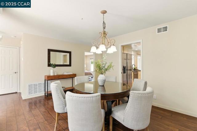 624 Doral Dr, Danville CA: https://media.crmls.org/mediaz/13c33abf-c618-40d7-a55c-d13cd59b907c.jpg