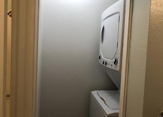 Detail Gallery Image 11 of 14 For 4055 Porte La Paz #141,  San Diego,  CA 92122 - 2 Beds | 1 Baths