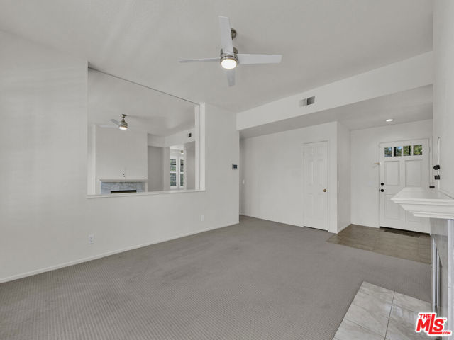 24 Green Brier Circle, Coto de Caza CA: https://media.crmls.org/mediaz/13c429e8-34e6-414d-b7f1-30a73a82bdc3.jpg