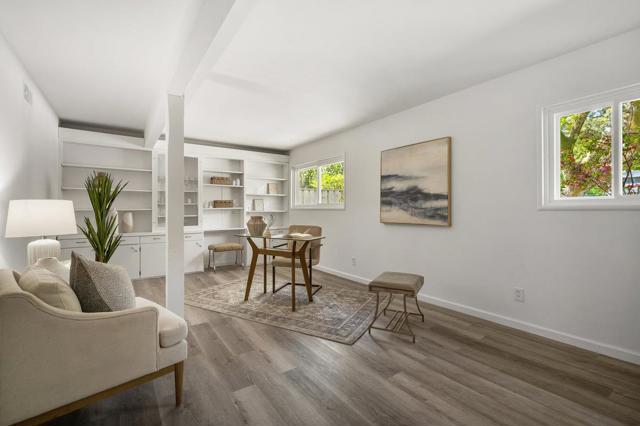 2085 Edgewood Road, Redwood City CA: https://media.crmls.org/mediaz/13c45a27-420b-4f33-9051-9babdfebfa8c.jpg