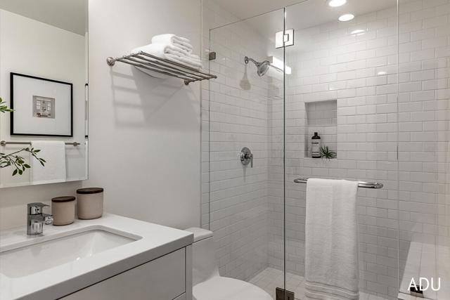 656 Benvenue Avenue, Los Altos CA: https://media.crmls.org/mediaz/13c4d0bb-4b79-478f-bc14-56351579e1b6.jpg