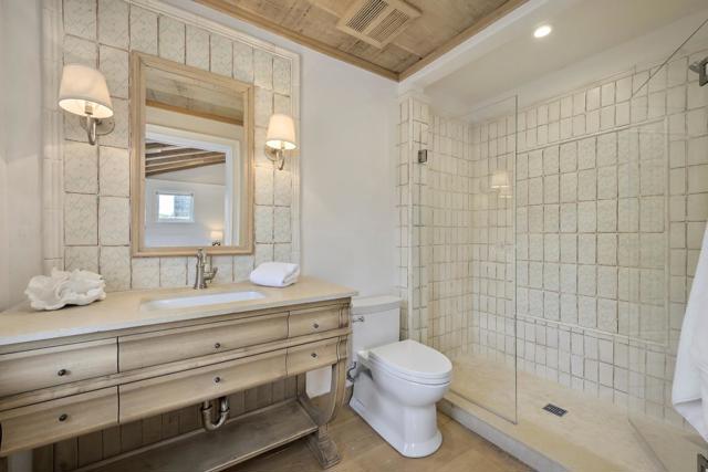 3 Vintage Court, Woodside CA: https://media.crmls.org/mediaz/13c57fc6-117e-4368-9264-9d15c3503790.jpg
