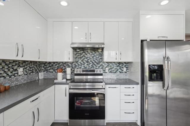 1300 Cirolero St, Milpitas CA: https://media.crmls.org/mediaz/13c5d75f-a67a-44c1-a756-9d7d3eedd098.jpg