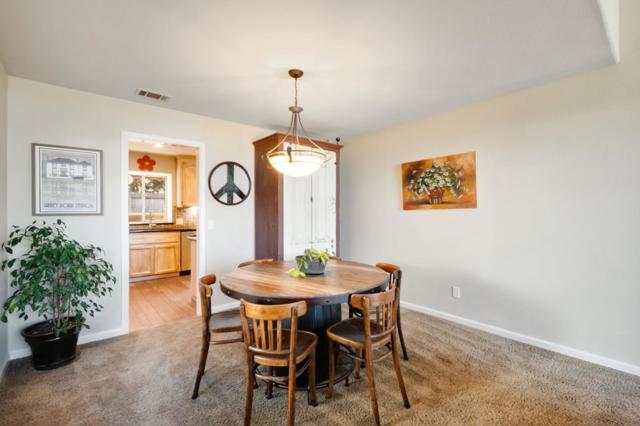 930 Hoesch Way, Gilroy CA: https://media.crmls.org/mediaz/13c65866-2cf3-4d3d-99cc-4fb5c964b66b.jpg