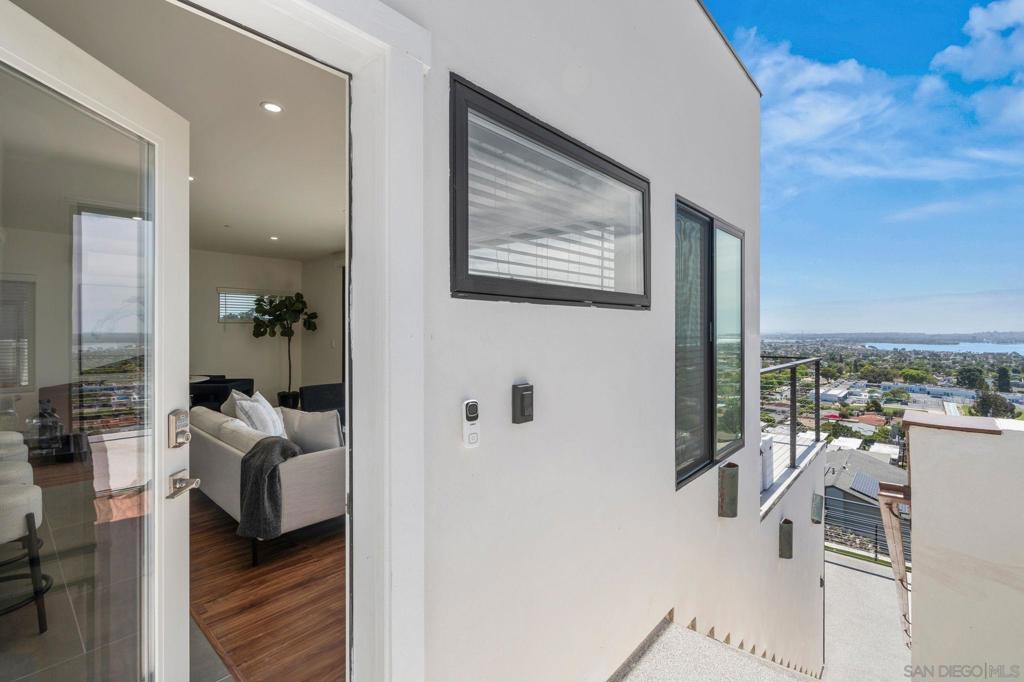 1251 Van Nuys St - photo 5