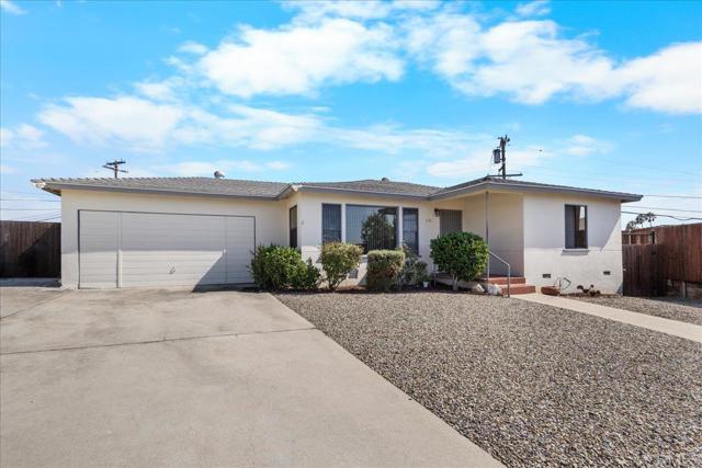 1131 Mary St, El Cajon CA: https://media.crmls.org/mediaz/13c7193c-6ca5-4d02-a4d0-58abd242dd19.jpg
