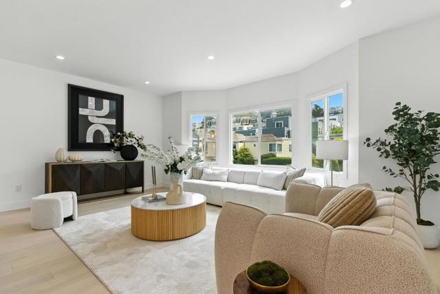 1815 18th Avenue, San Francisco CA: https://media.crmls.org/mediaz/13c724b4-d4ce-4250-a136-21befa2d3714.jpg