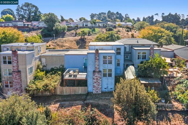 989 Parkside Dr, Richmond CA: https://media.crmls.org/mediaz/13c74b4e-50fd-419e-9c0e-c797b40f916f.jpg