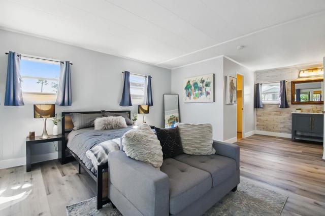 525 W El Norte, Escondido CA: https://media.crmls.org/mediaz/13c78432-37f9-426a-b2ae-2f44117a917e.jpg
