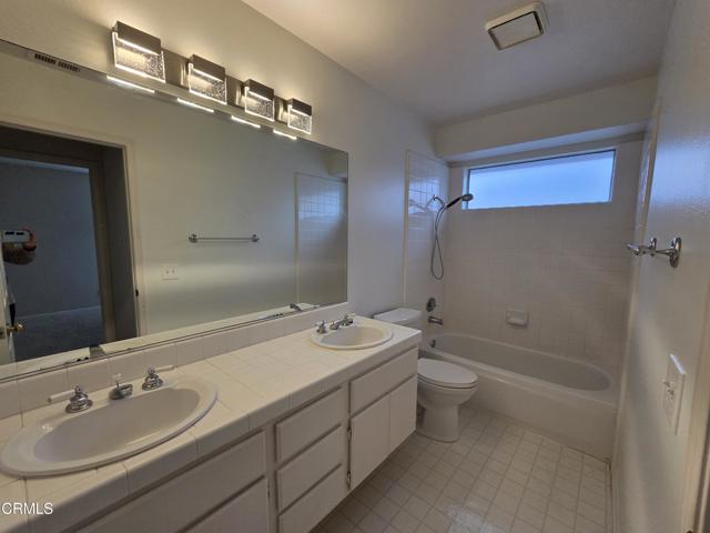Detail Gallery Image 14 of 17 For 7826 Barstow St, Ventura,  CA 93004 - 4 Beds | 2/1 Baths