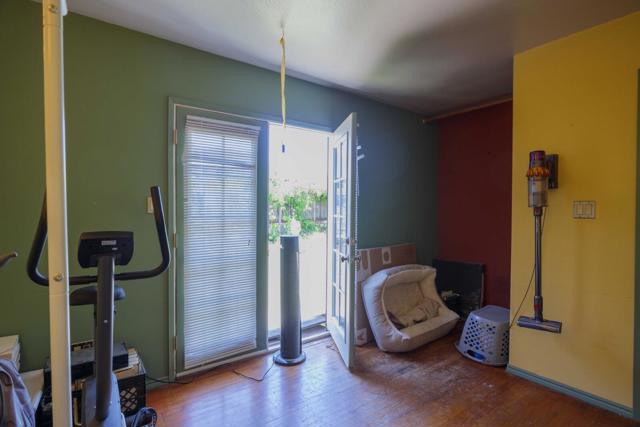 8421 Wayland Lane, Gilroy CA: https://media.crmls.org/mediaz/13c8ca51-d616-4243-a088-eafa2b361b16.jpg
