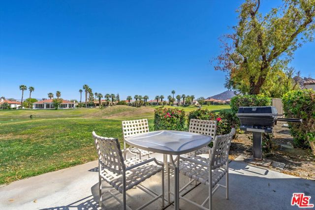 57766 Interlachen, La Quinta CA: https://media.crmls.org/mediaz/13c9aa8c-839f-4257-9def-e9158ab98045.jpg
