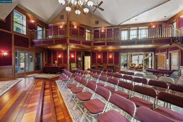 11417 Red Dog Rd, Nevada City CA: https://media.crmls.org/mediaz/13c9ce28-c9fb-46b0-89c0-102f45000f95.jpg