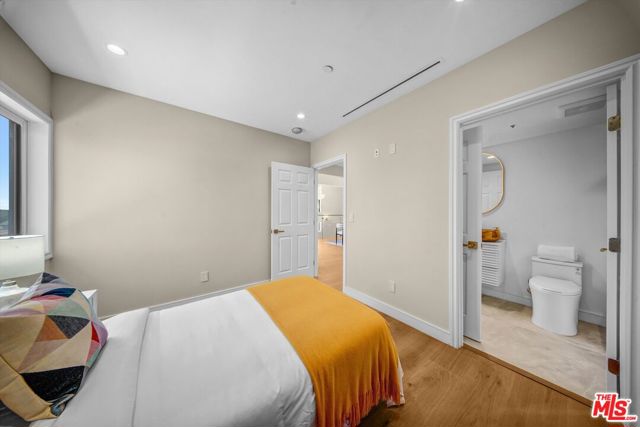 1902 Gates Avenue, Redondo Beach, California 90278, 3 Bedrooms Bedrooms, ,2 BathroomsBathrooms,Residential,Sold,Gates,25621447