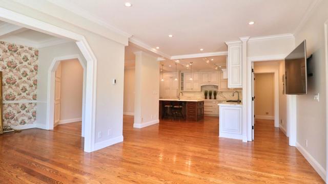 200 Iris Way, Palo Alto CA: https://media.crmls.org/mediaz/13ca3d12-2ea7-40a6-b351-6a8b3e5fa691.jpg