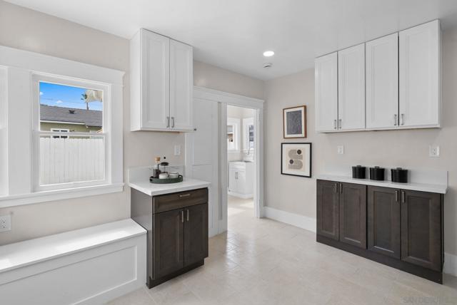 4646 48 Cherokee Avenue, San Diego CA: https://media.crmls.org/mediaz/13cae87e-95f1-4508-a8f8-840a46cfe02e.jpg