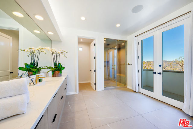 10502 Yellow Hill Road, Malibu CA: https://media.crmls.org/mediaz/13cb2d57-4ef4-4cb6-a3b1-15595e4e8164.jpg