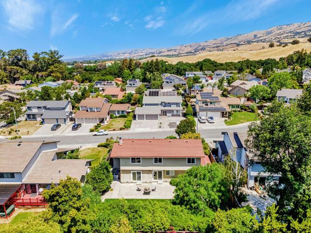 3012 Lake Estates Court, San Jose CA: https://media.crmls.org/mediaz/13cb96d4-0702-4168-9b43-c565f619a1c4.jpg