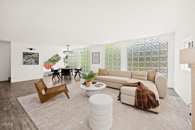 Detail Gallery Image 5 of 21 For 477 S Euclid Ave a,  Pasadena,  CA 91101 - 2 Beds | 2/1 Baths
