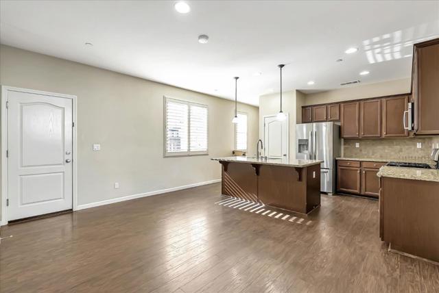 165 W Questa Trail, Tracy CA: https://media.crmls.org/mediaz/13cc23f9-2e53-4387-8d55-2a17620f228a.jpg